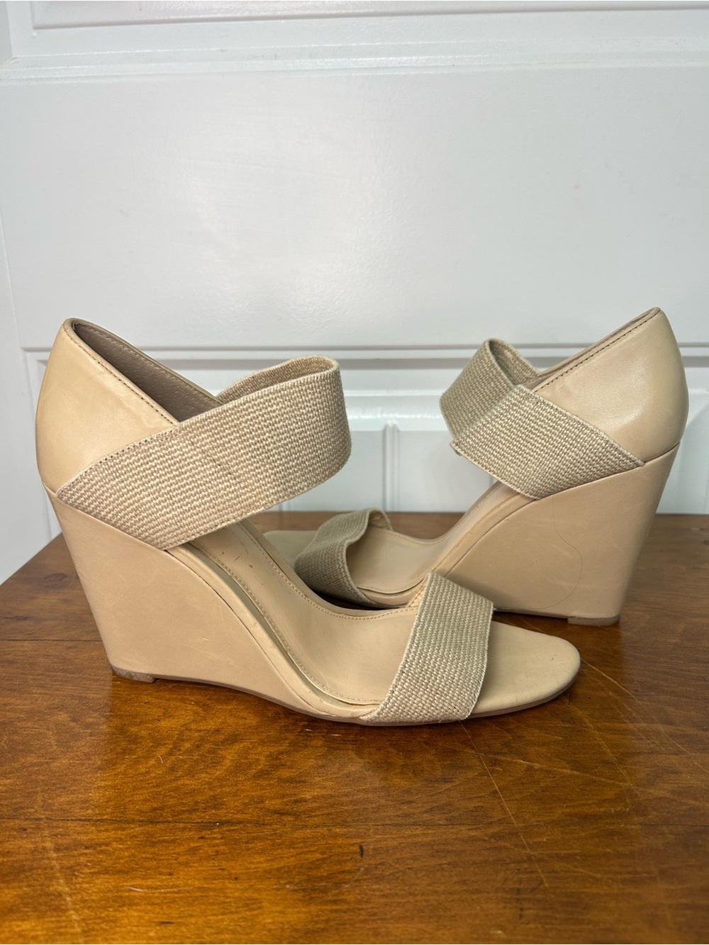 Vince Camuto Beige Wedge 
Leather/Elastic size 10